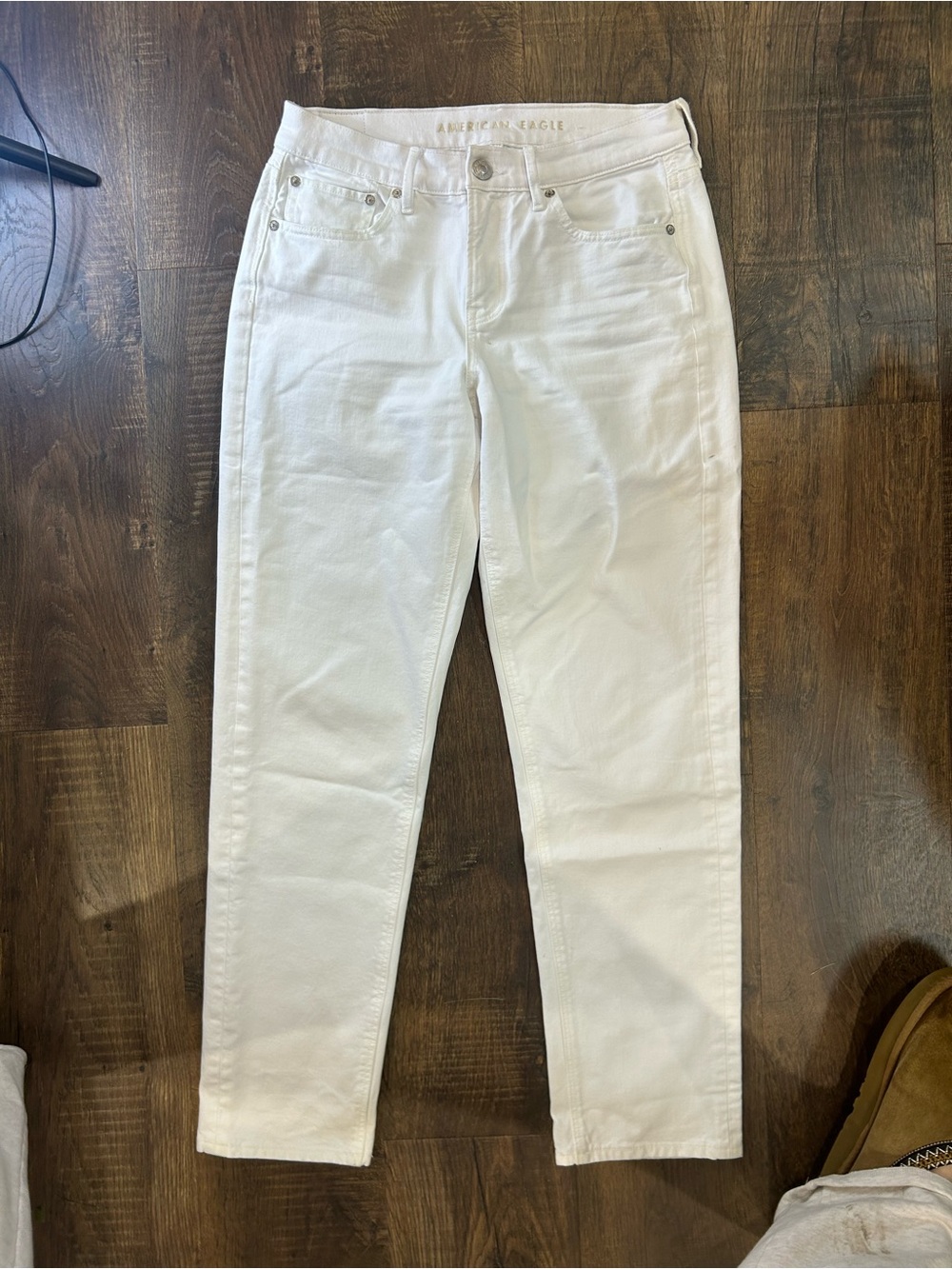American Eagle Outfitters White High-Rise Slim Straight Jeans